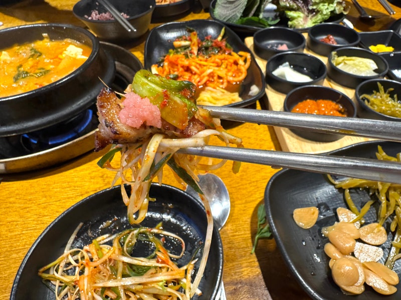 A Local's Guide to The Bareun Sikdang: Premium Aged Pork BBQ Near Heosimcheong Spa in Busan